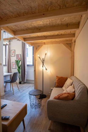 Cosy 16m with WIFI near the 